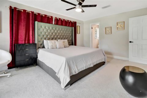 House in Orlando, Florida 4 bedrooms, 204.11 sq.m. № 1812404 - photo 11