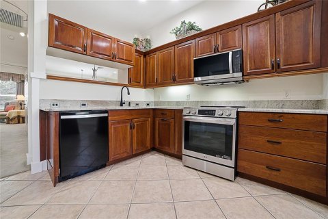 House in The Villages, Florida 3 bedrooms, 232.44 sq.m. № 2166857 - photo 8