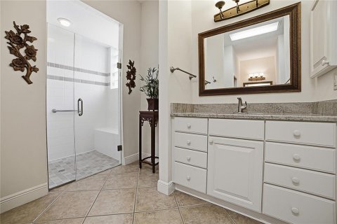 House in The Villages, Florida 3 bedrooms, 232.44 sq.m. № 2166857 - photo 12