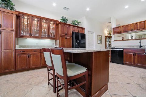 House in The Villages, Florida 3 bedrooms, 232.44 sq.m. № 2166857 - photo 7