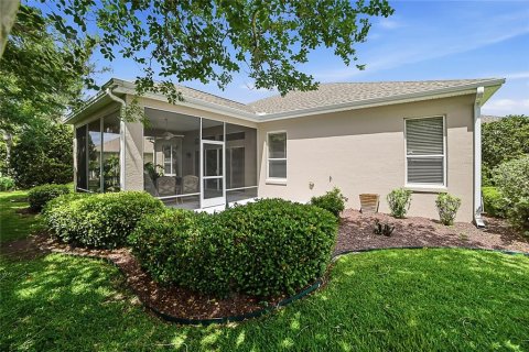 House in The Villages, Florida 3 bedrooms, 232.44 sq.m. № 2166857 - photo 21
