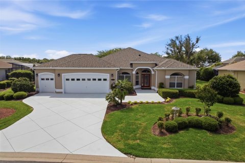 House in The Villages, Florida 3 bedrooms, 232.44 sq.m. № 2166857