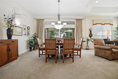 House in The Villages, Florida 3 bedrooms, 232.44 sq.m. № 2166857 - photo 4