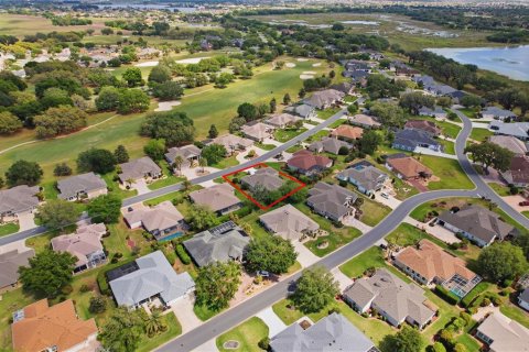 House in The Villages, Florida 3 bedrooms, 232.44 sq.m. № 2166857 - photo 22