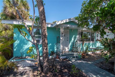 House in Saint Pete Beach, Florida 3 bedrooms, 106.19 sq.m. № 1608881 - photo 3