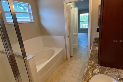 Casa en venta en Lutz, Florida, 4 dormitorios, 160.81 m2 № 1817940 - foto 16