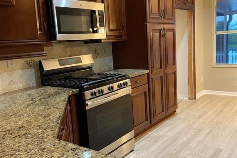 Casa en venta en Lutz, Florida, 4 dormitorios, 160.81 m2 № 1817940 - foto 9