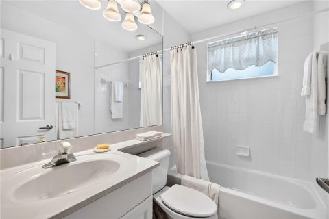 Condo in Bradenton, Florida, 2 bedrooms  № 2394042 - photo 12