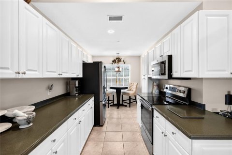Condo in Bradenton, Florida, 2 bedrooms  № 2394042 - photo 15