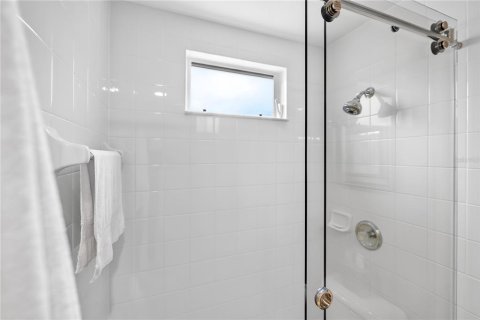 Condo in Bradenton, Florida, 2 bedrooms  № 2394042 - photo 25