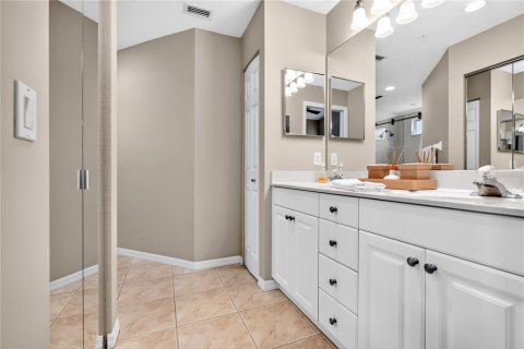 Condo in Bradenton, Florida, 2 bedrooms  № 2394042 - photo 23