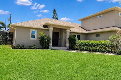 House in Venice, Florida 5 bedrooms, 270.72 sq.m. № 2208124 - photo 18