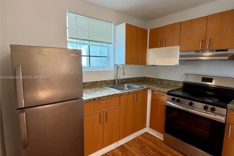 Apartment in Miami Beach, Florida 2 bedrooms, 74.32 sq.m. № 1997009 - photo 3