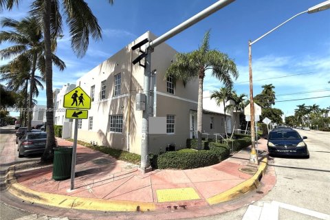 Apartment in Miami Beach, Florida 2 bedrooms, 74.32 sq.m. № 1997009 - photo 14