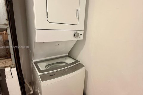 Apartment in Miami Beach, Florida 2 bedrooms, 74.32 sq.m. № 1997009 - photo 4