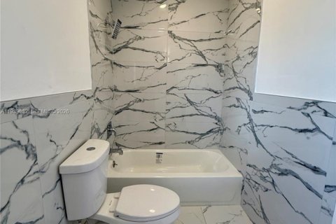 Apartment in Miami Beach, Florida 2 bedrooms, 74.32 sq.m. № 1997009 - photo 10