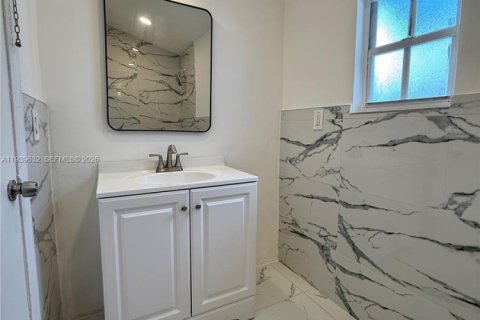 Apartment in Miami Beach, Florida 2 bedrooms, 74.32 sq.m. № 1997009 - photo 11