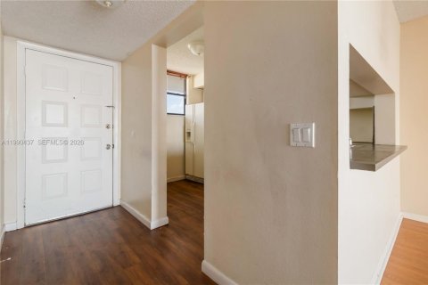 Copropriété à louer à Oakland Park, Floride: 2 chambres, 85.47 m2 № 2056794 - photo 1