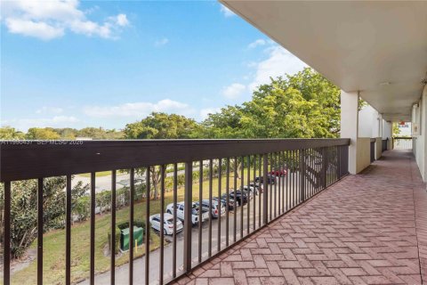 Copropriété à louer à Oakland Park, Floride: 2 chambres, 85.47 m2 № 2056794 - photo 19