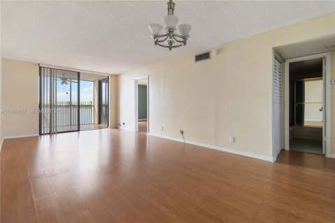 Copropriété à louer à Oakland Park, Floride: 2 chambres, 85.47 m2 № 2056794 - photo 4