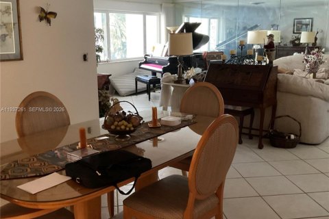 Villa ou maison à vendre à Fort Lauderdale, Floride: 3 chambres, 213.49 m2 № 1995774 - photo 21