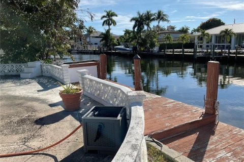 Villa ou maison à vendre à Fort Lauderdale, Floride: 3 chambres, 213.49 m2 № 1995774 - photo 4
