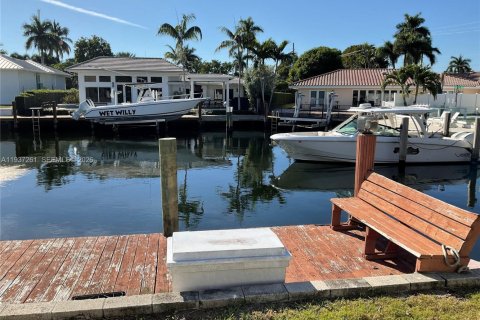 Villa ou maison à vendre à Fort Lauderdale, Floride: 3 chambres, 213.49 m2 № 1995774 - photo 3