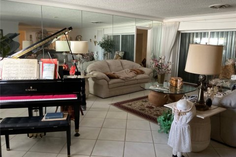Villa ou maison à vendre à Fort Lauderdale, Floride: 3 chambres, 213.49 m2 № 1995774 - photo 11