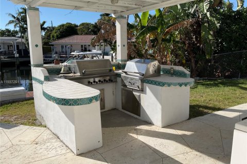 Villa ou maison à vendre à Fort Lauderdale, Floride: 3 chambres, 213.49 m2 № 1995774 - photo 9