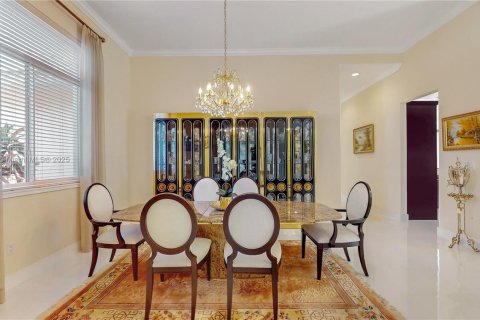 Villa ou maison à vendre à Miami, Floride: 4 chambres, 320.7 m2 № 1970831 - photo 19