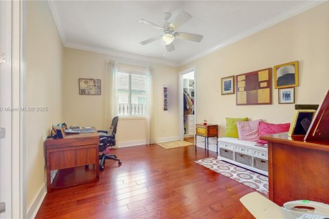 Villa ou maison à vendre à Miami, Floride: 4 chambres, 320.7 m2 № 1970831 - photo 29