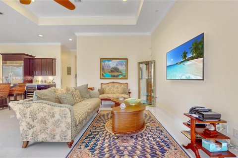 Villa ou maison à vendre à Miami, Floride: 4 chambres, 320.7 m2 № 1970831 - photo 14