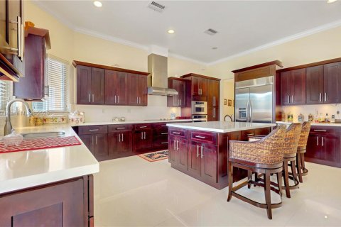 Villa ou maison à vendre à Miami, Floride: 4 chambres, 320.7 m2 № 1970831 - photo 13