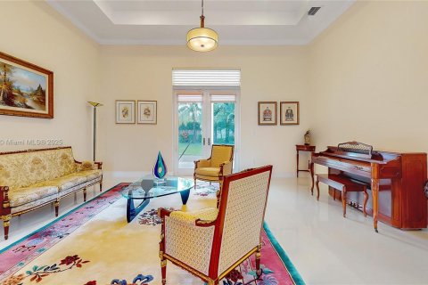 Villa ou maison à vendre à Miami, Floride: 4 chambres, 320.7 m2 № 1970831 - photo 7