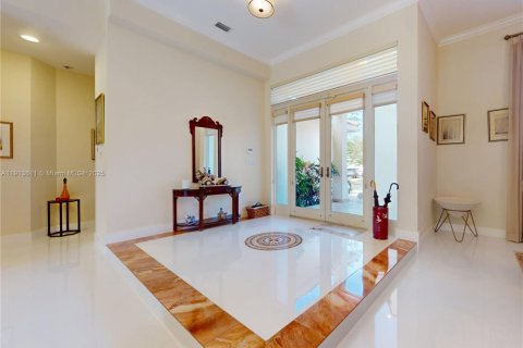 Villa ou maison à vendre à Miami, Floride: 4 chambres, 320.7 m2 № 1970831 - photo 6