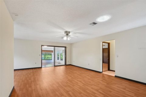 Casa en venta en Leesburg, Florida, 2 dormitorios, 127.65 m2 № 1640642 - foto 13