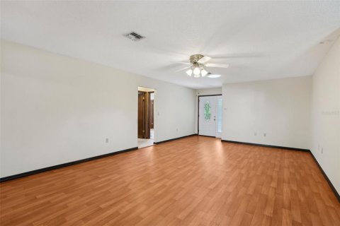 Casa en venta en Leesburg, Florida, 2 dormitorios, 127.65 m2 № 1640642 - foto 11