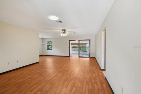 Casa en venta en Leesburg, Florida, 2 dormitorios, 127.65 m2 № 1640642 - foto 8