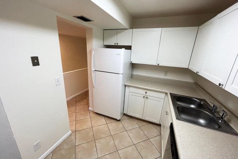 Copropriété à louer à West Palm Beach, Floride: 2 chambres, 99.22 m2 № 2191385 - photo 4