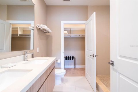 Touwnhouse à vendre à Kissimmee, Floride: 4 chambres, 218.88 m2 № 1302841 - photo 7