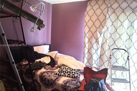 Townhouse in Pembroke Park, Florida 3 bedrooms, 122.07 sq.m. № 2074859 - photo 10