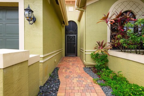 Villa ou maison à vendre à Delray Beach, Floride: 3 chambres, 194.17 m2 № 2405847 - photo 4