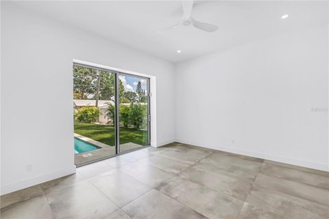 Casa en alquiler en Sarasota, Florida, 6 dormitorios, 341.6 m2 № 1917053 - foto 20