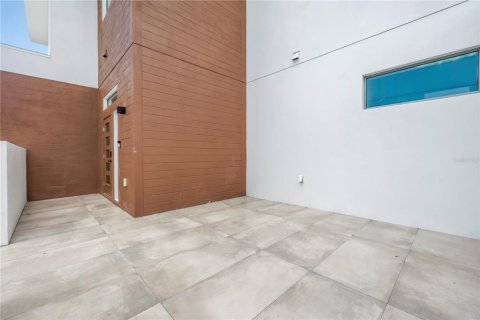 Casa en alquiler en Sarasota, Florida, 6 dormitorios, 341.6 m2 № 1917053 - foto 3