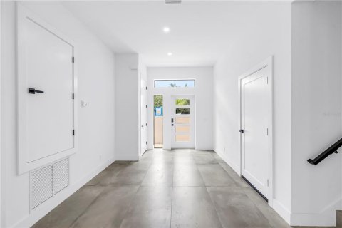 Casa en alquiler en Sarasota, Florida, 6 dormitorios, 341.6 m2 № 1917053 - foto 5