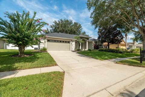 House in Auburndale, Florida 3 bedrooms, 205.5 sq.m. № 1857813 - photo 25