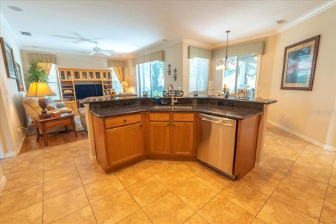 House in Auburndale, Florida 3 bedrooms, 205.5 sq.m. № 1857813 - photo 10