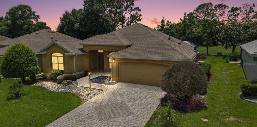 House in The Villages, Florida 3 bedrooms, 188.03 sq.m. № 1784746