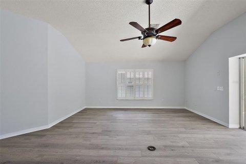 House in The Villages, Florida 3 bedrooms, 188.03 sq.m. № 1784746 - photo 3