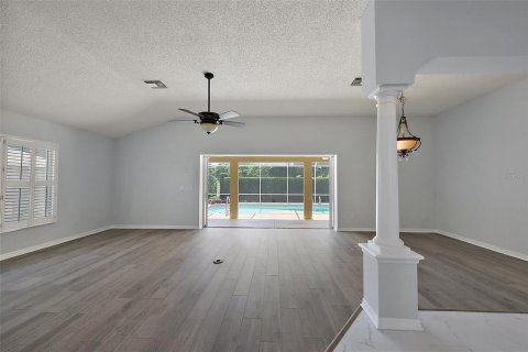 House in The Villages, Florida 3 bedrooms, 188.03 sq.m. № 1784746 - photo 6